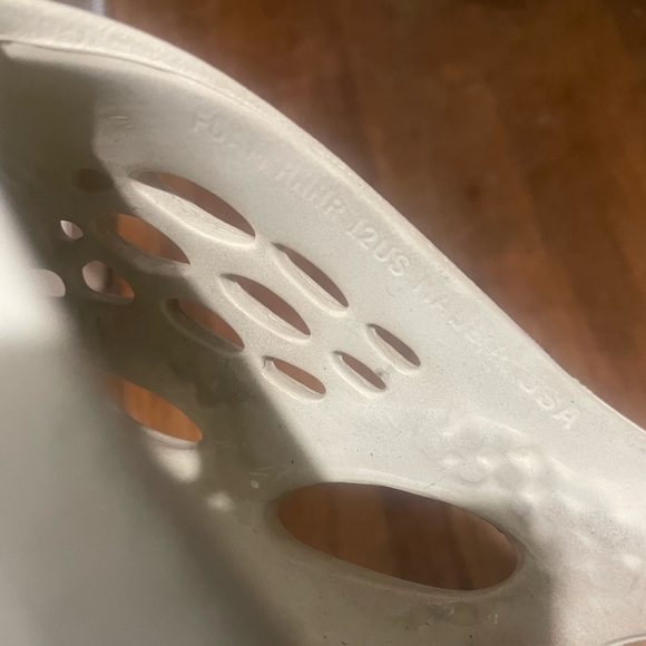 Yeezy Foamrunner Size 12 - Picture 5 of 5